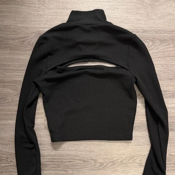 H&M Black Ribbed Zip-Up Top - Picture 3 of 3